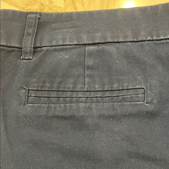 J. Crew Dark Blue Chino Women's 4.5” inseam shorts with side pockets - Picture 8 of 8